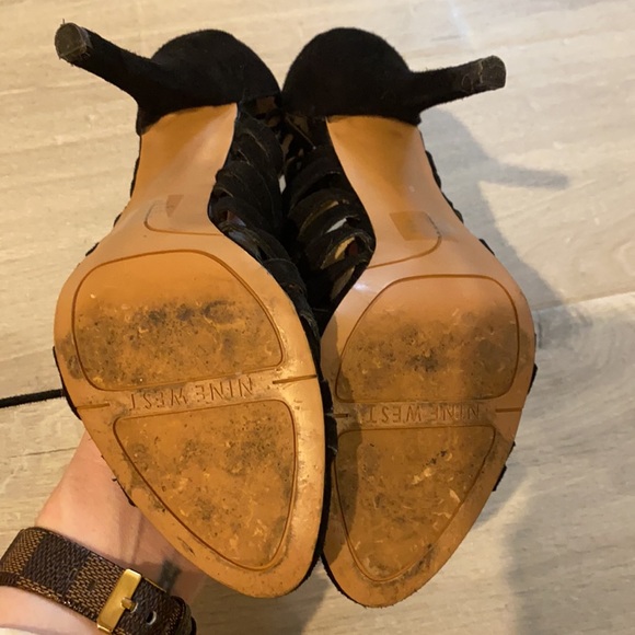 Nine West Suede Lace Up Heels 👠 - Picture 6 of 7